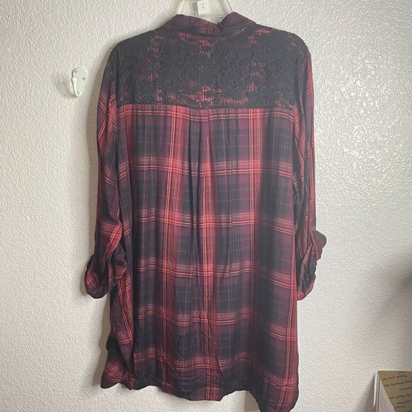 NWT Lane Bryant Womens Button Up Top Long Sleeve Rayon Red Black 22/24 Plaid - Picture 3 of 11